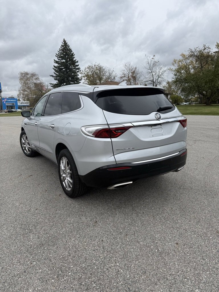 Used 2022 Buick Enclave Premium image 3