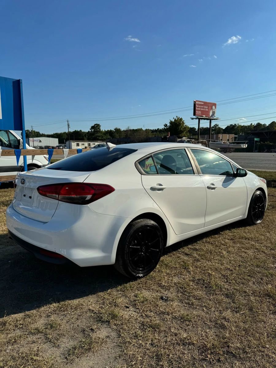Used 2018 Kia Forte LX image 6