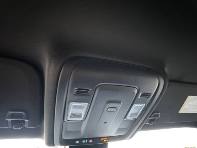 Used 2023 Chevrolet Suburban LS RWD image 25