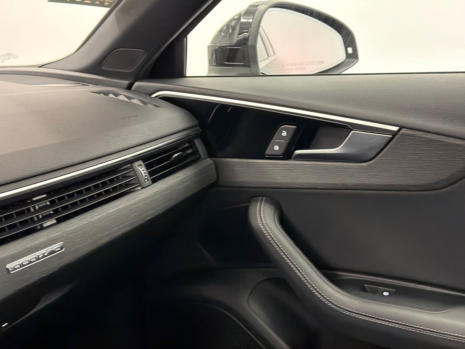 Used 2024 Audi A4 2.0T Premium Plus image 30