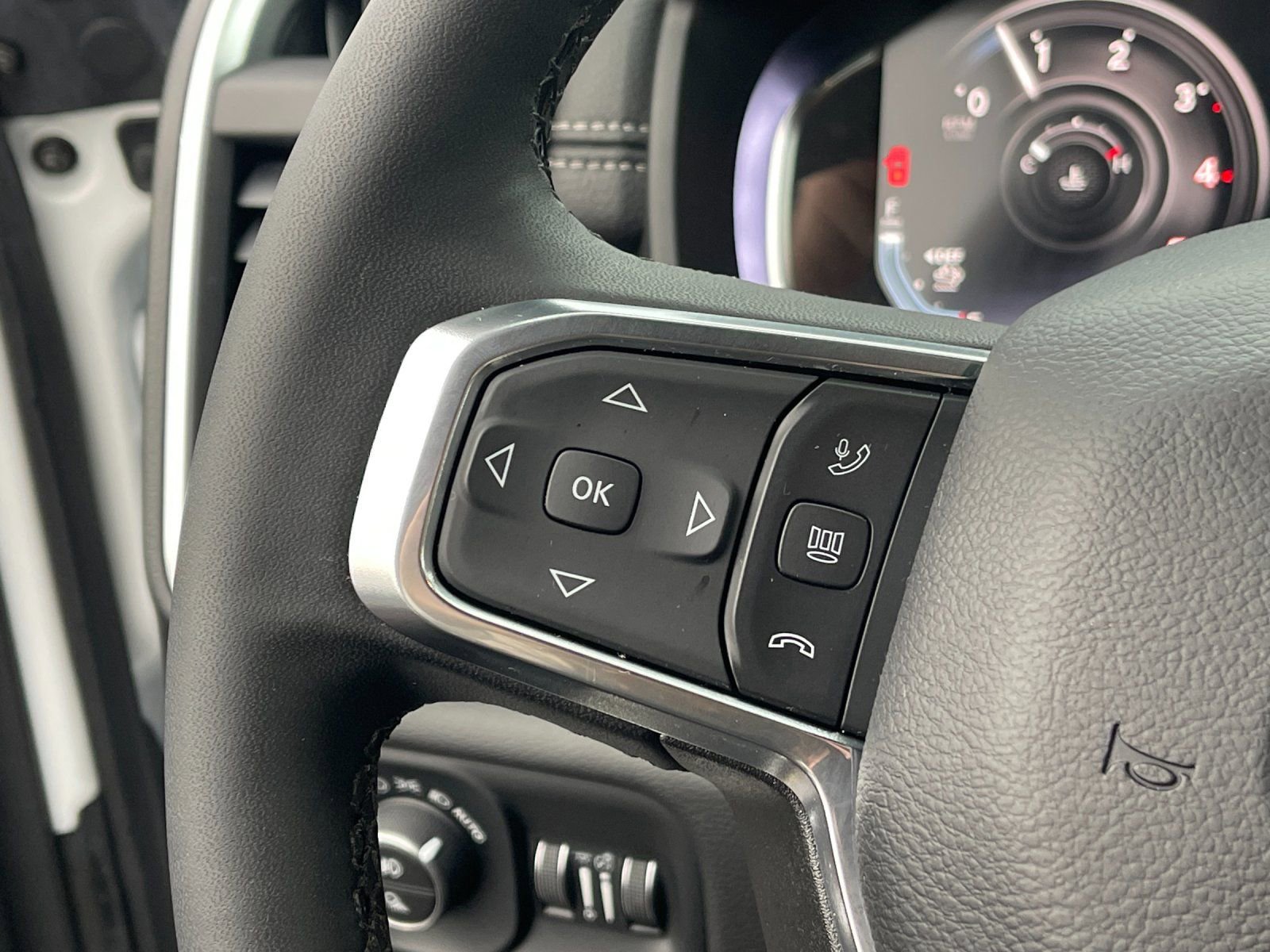 Used 2025 RAM 2500 Laramie image 26