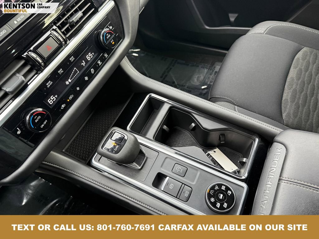 Used 2025 Nissan Pathfinder SV image 26