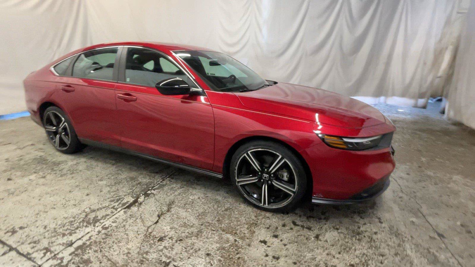 Used 2023 Honda Accord Sport image 3