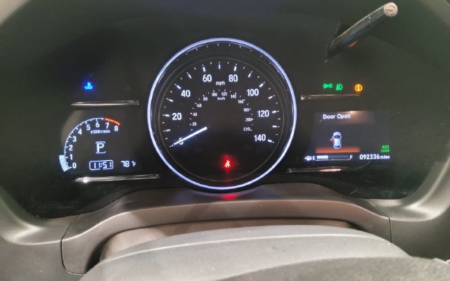 Used 2020 Honda HR-V Touring image 29