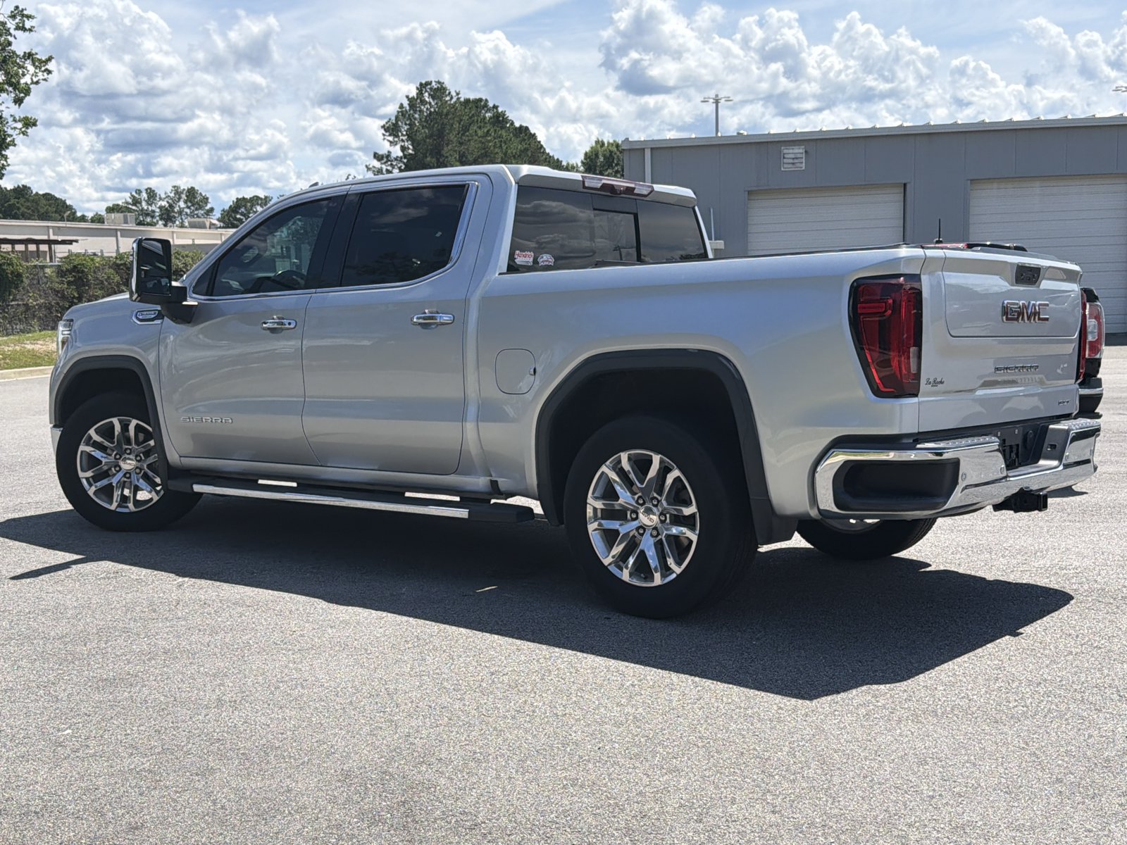 Used 2021 GMC Sierra 1500 SLT RWD image 10