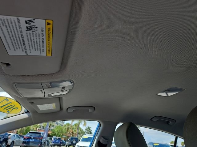 Used 2017 Hyundai Elantra SE image 29