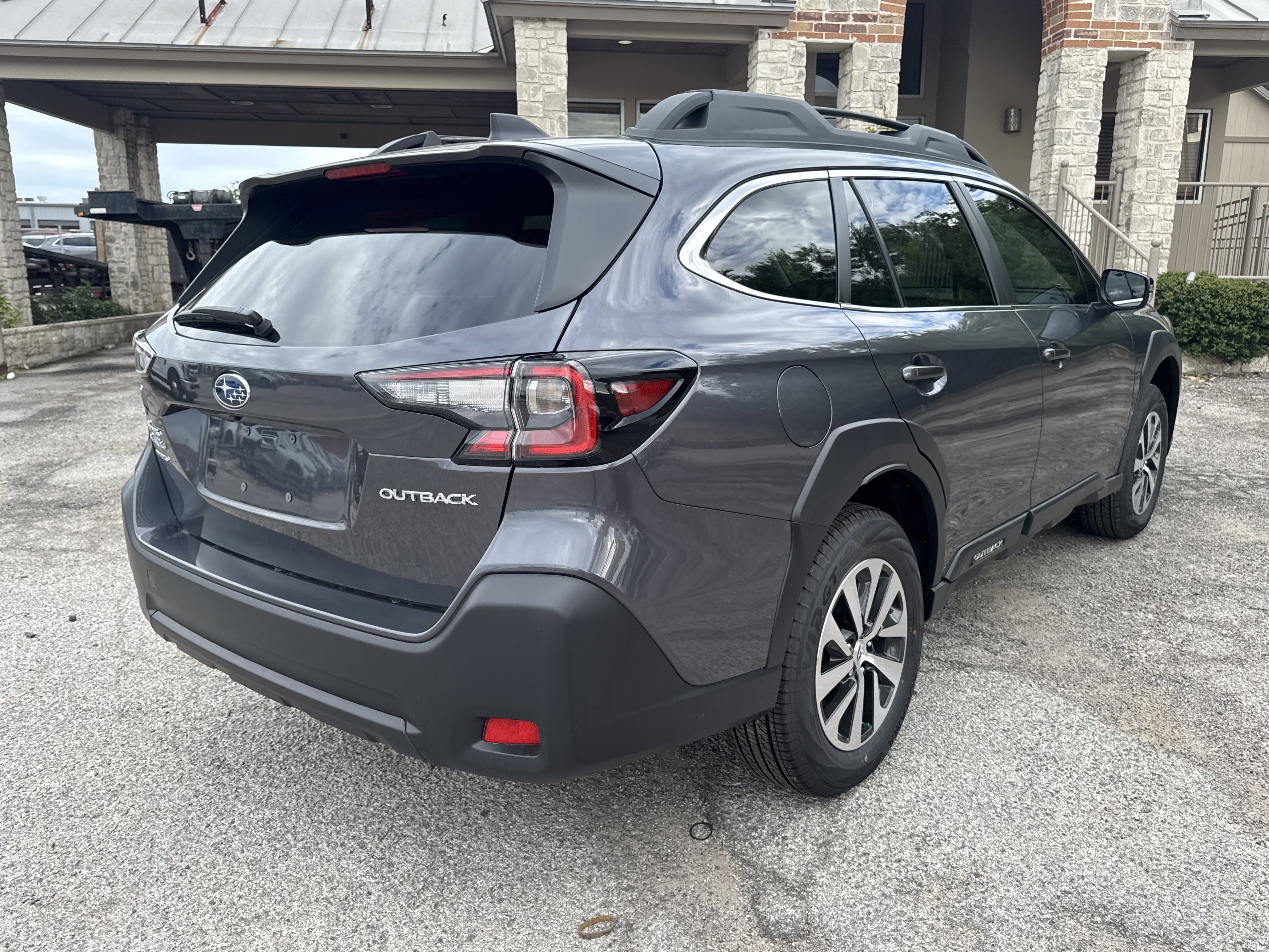 New 2025 Subaru Outback Premium image 3