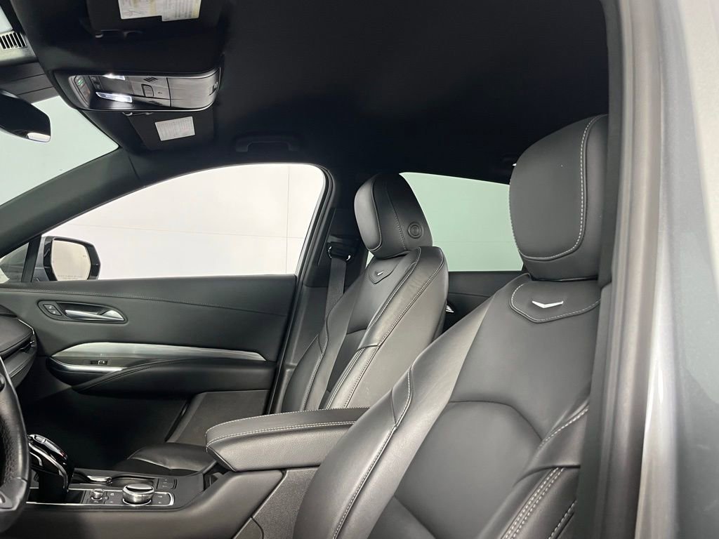 Used 2024 Cadillac XT4 Premium Luxury image 22
