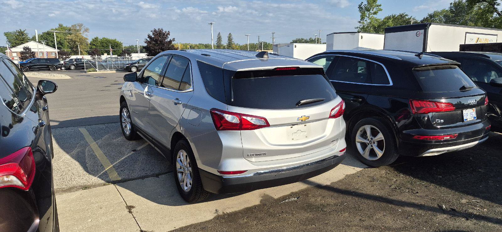 Used 2019 Chevrolet Equinox LT w/ Driver Convenience Package AWD/4WD image 4