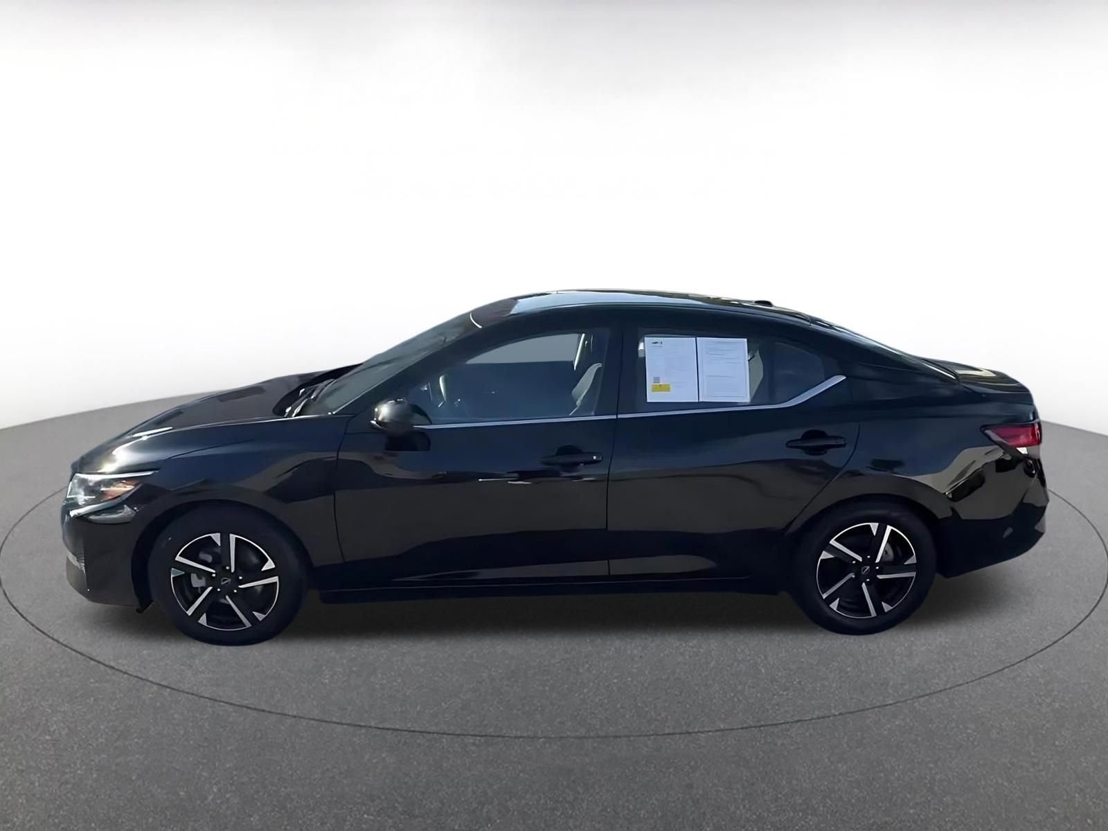 Used 2025 Nissan Sentra SV FWD image 9