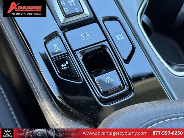 Used 2023 Lexus NX 350h AWD w/ Towing Package (2000 Lbs) image 35