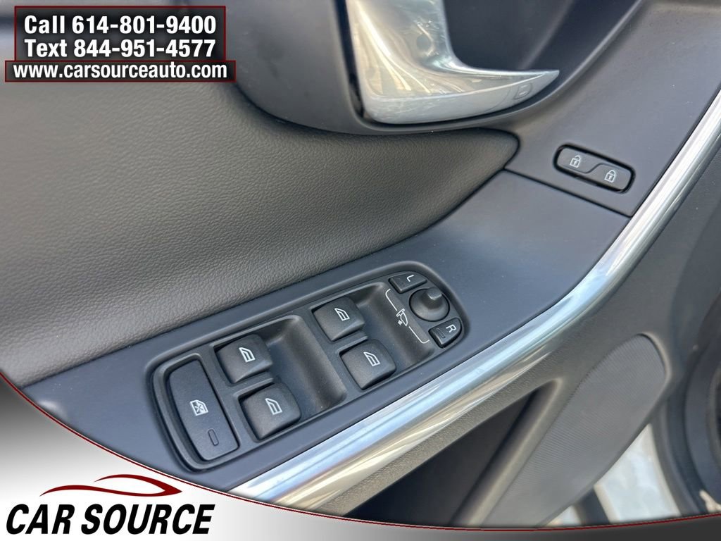 Used 2016 Volvo XC60 T6 w/ Proximity Package AWD/4WD image 12