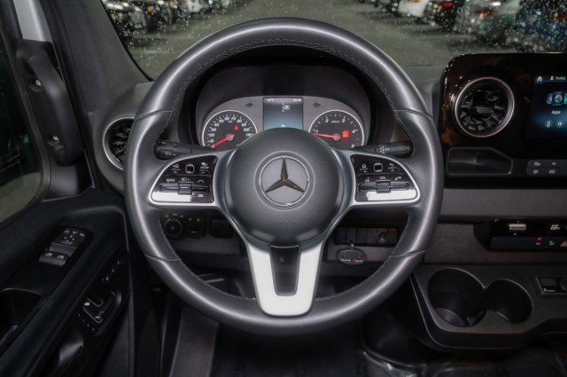 Used 2024 Mercedes-Benz Sprinter 2500 image 30