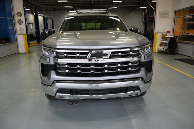 New 2026 Chevrolet Silverado 1500 LTZ w/ LTZ Premium Package AWD/4WD image 2