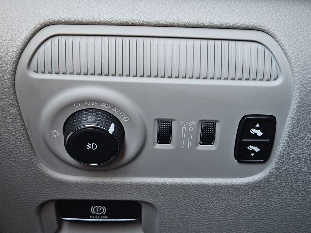 Used 2022 Jeep Wagoneer Series II w/ Flexible Seating Group image 19