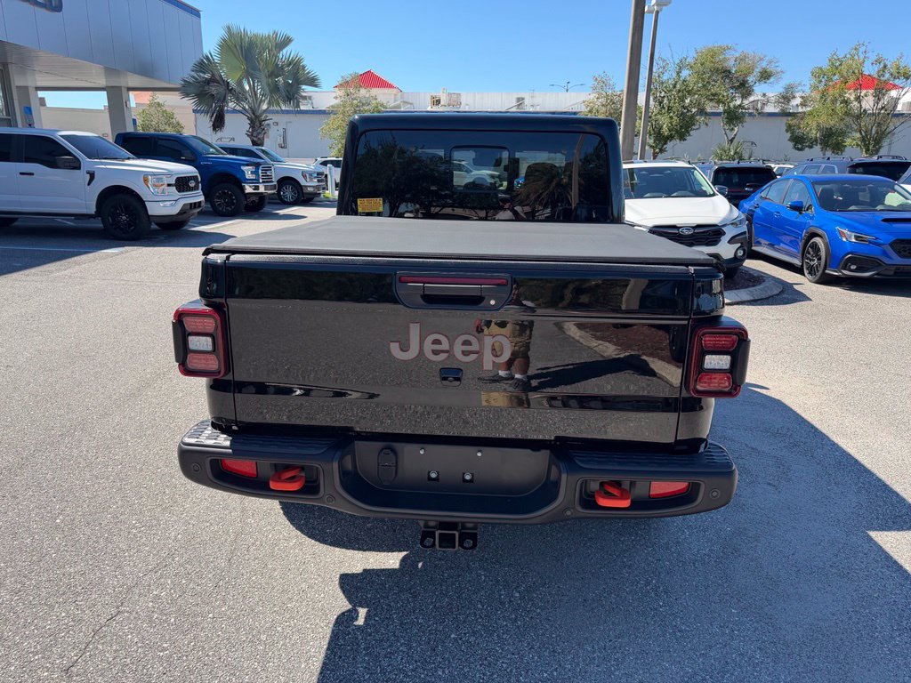 Used 2025 Jeep Gladiator Mojave AWD/4WD image 6