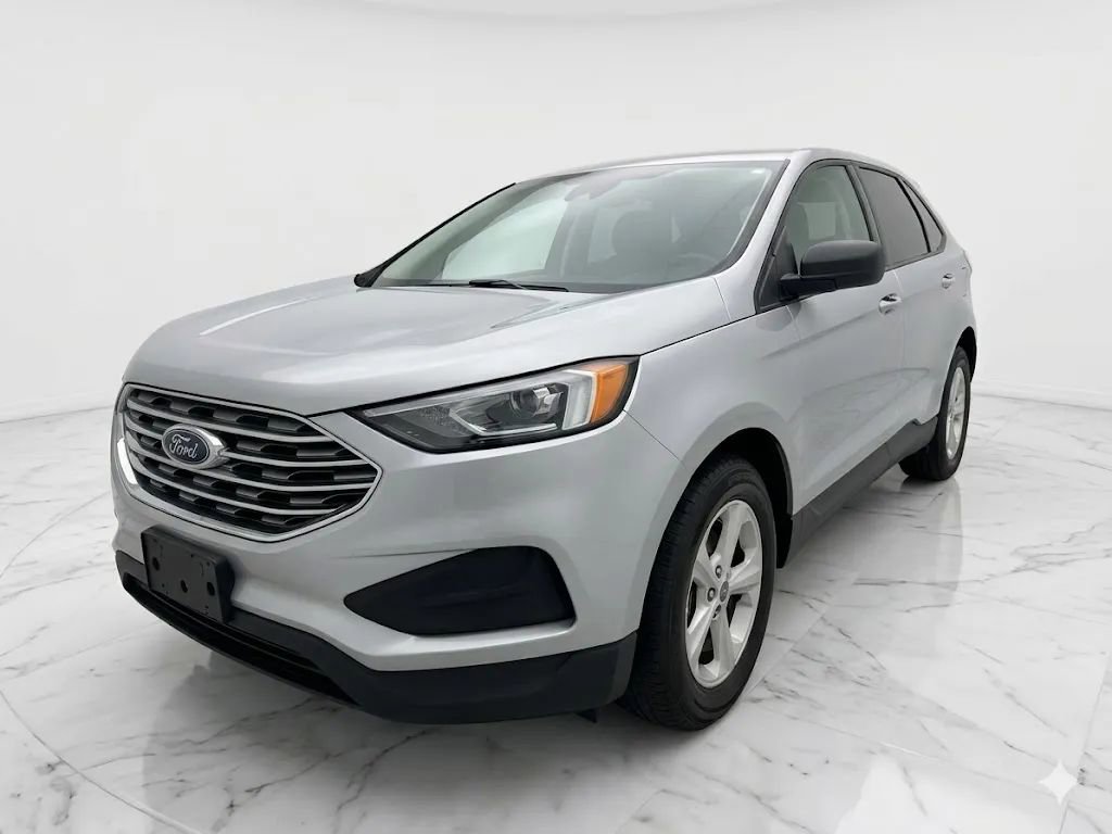 Used 2019 Ford Edge SE w/ Cargo Accessory Package image 2