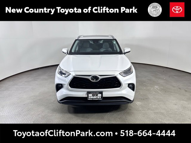 Used 2022 Toyota Highlander XLE image 8