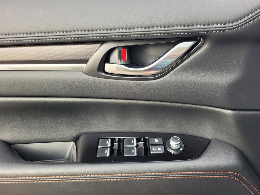 Certified 2025 MAZDA CX-5 Carbon Edition image 23