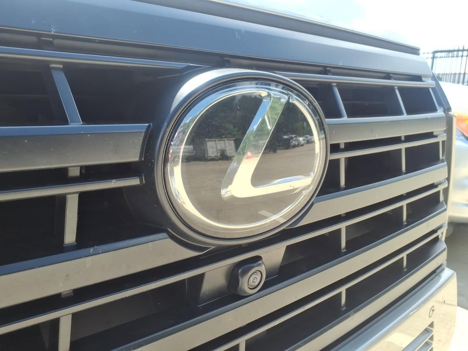 Used 2025 Lexus GX 550 w/ Accessory Package (2T) AWD/4WD image 9