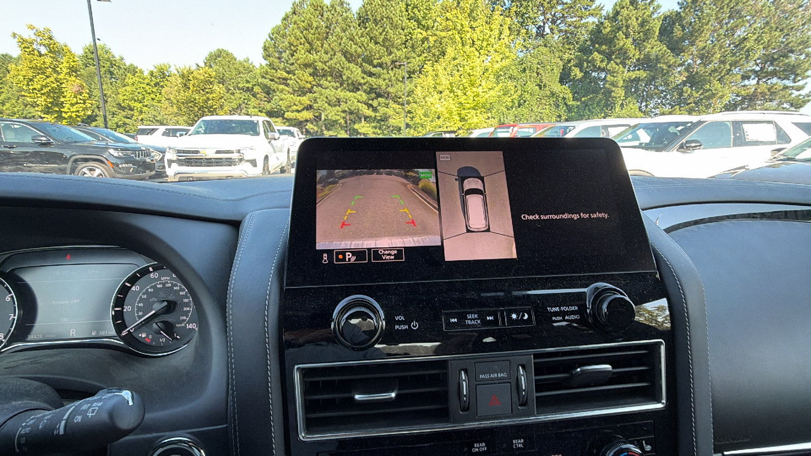 Used 2024 INFINITI QX80 Sensory AWD/4WD image 35