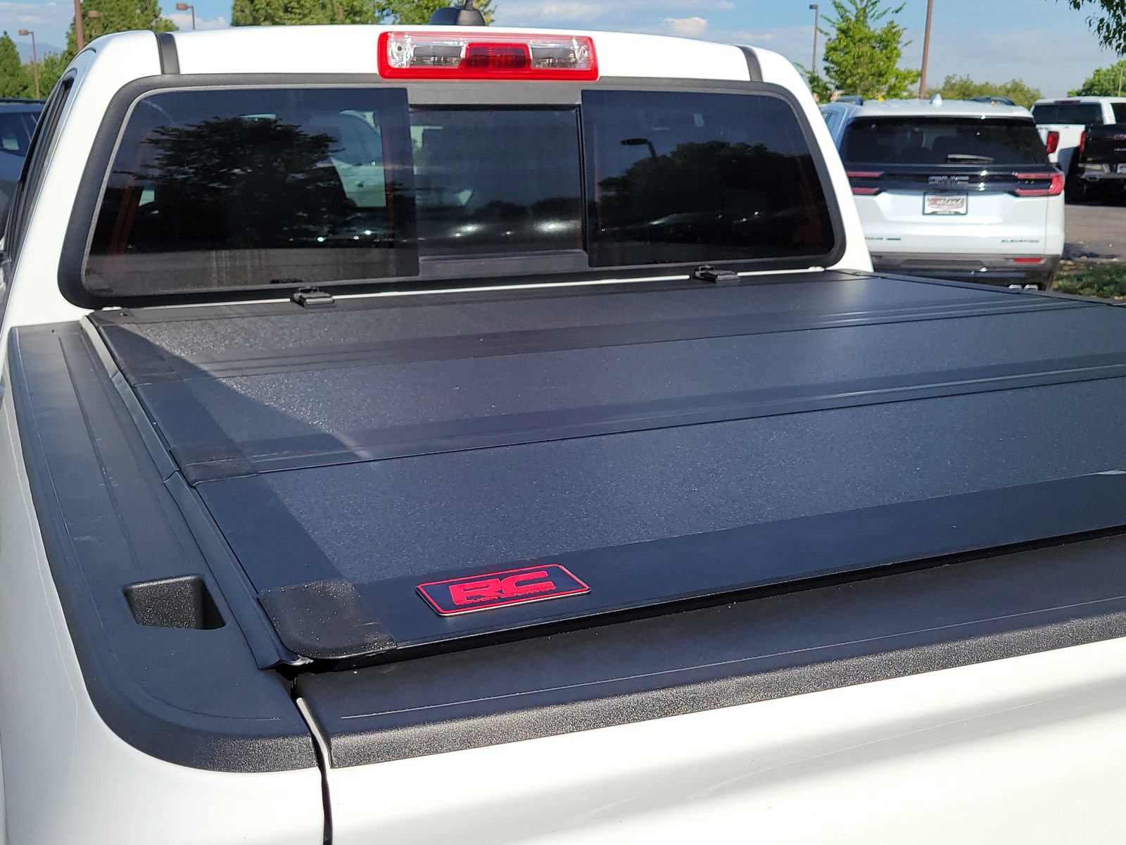 Certified 2022 GMC Canyon AT4 w/ Trailering Package AWD/4WD image 14