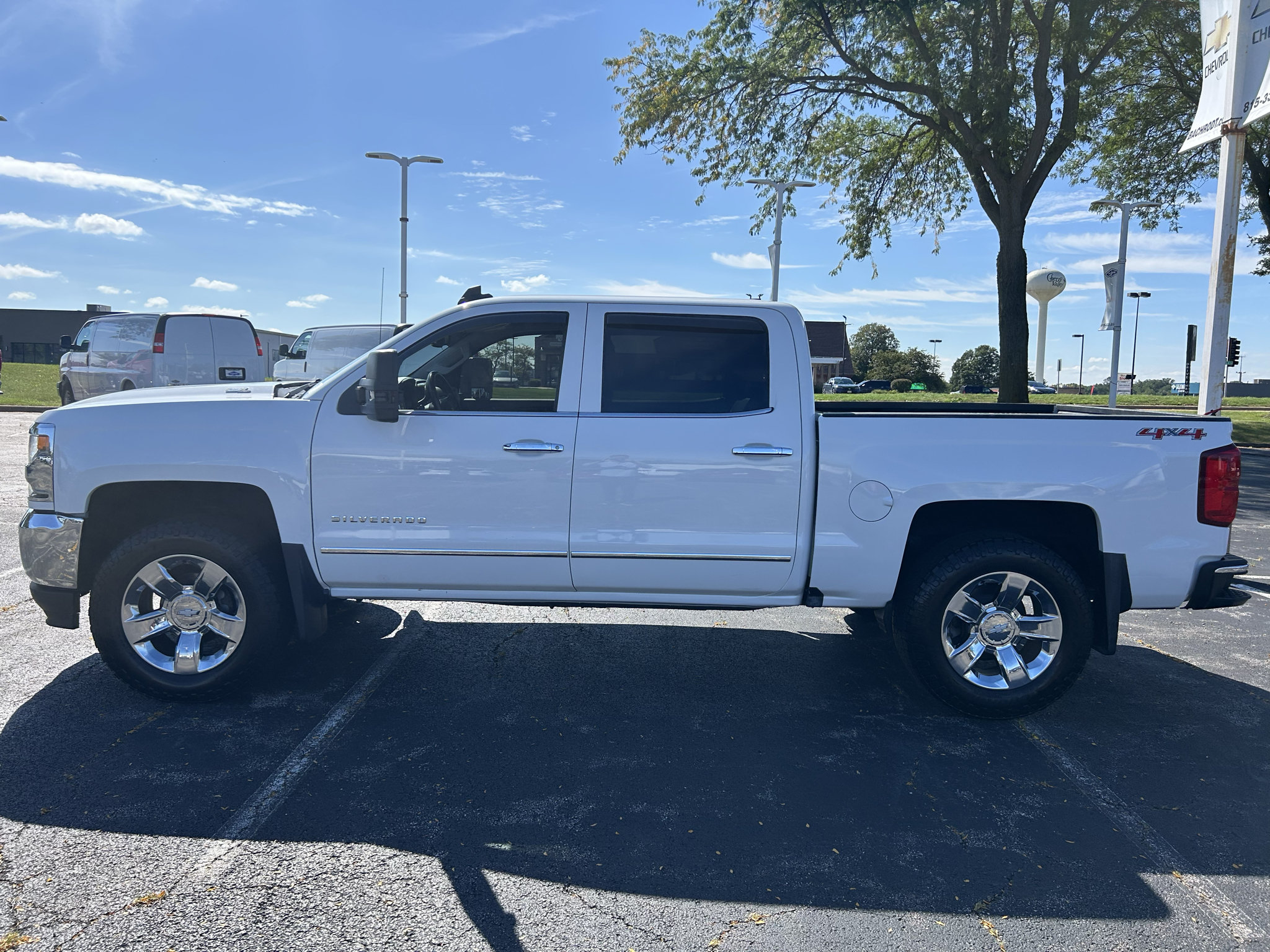 Used 2017 Chevrolet Silverado 1500 LTZ w/ Max Trailering Package AWD/4WD image 4
