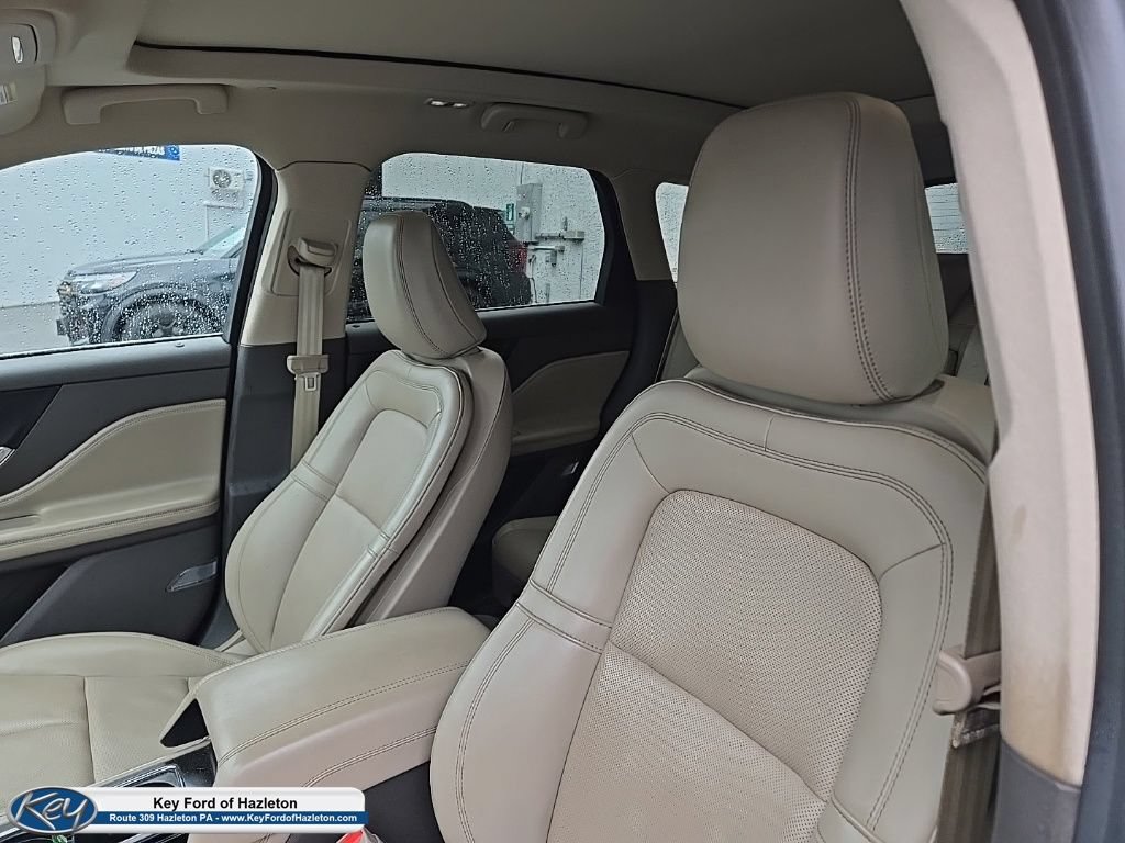 Used 2021 Lincoln Corsair AWD w/ Premium Package image 32