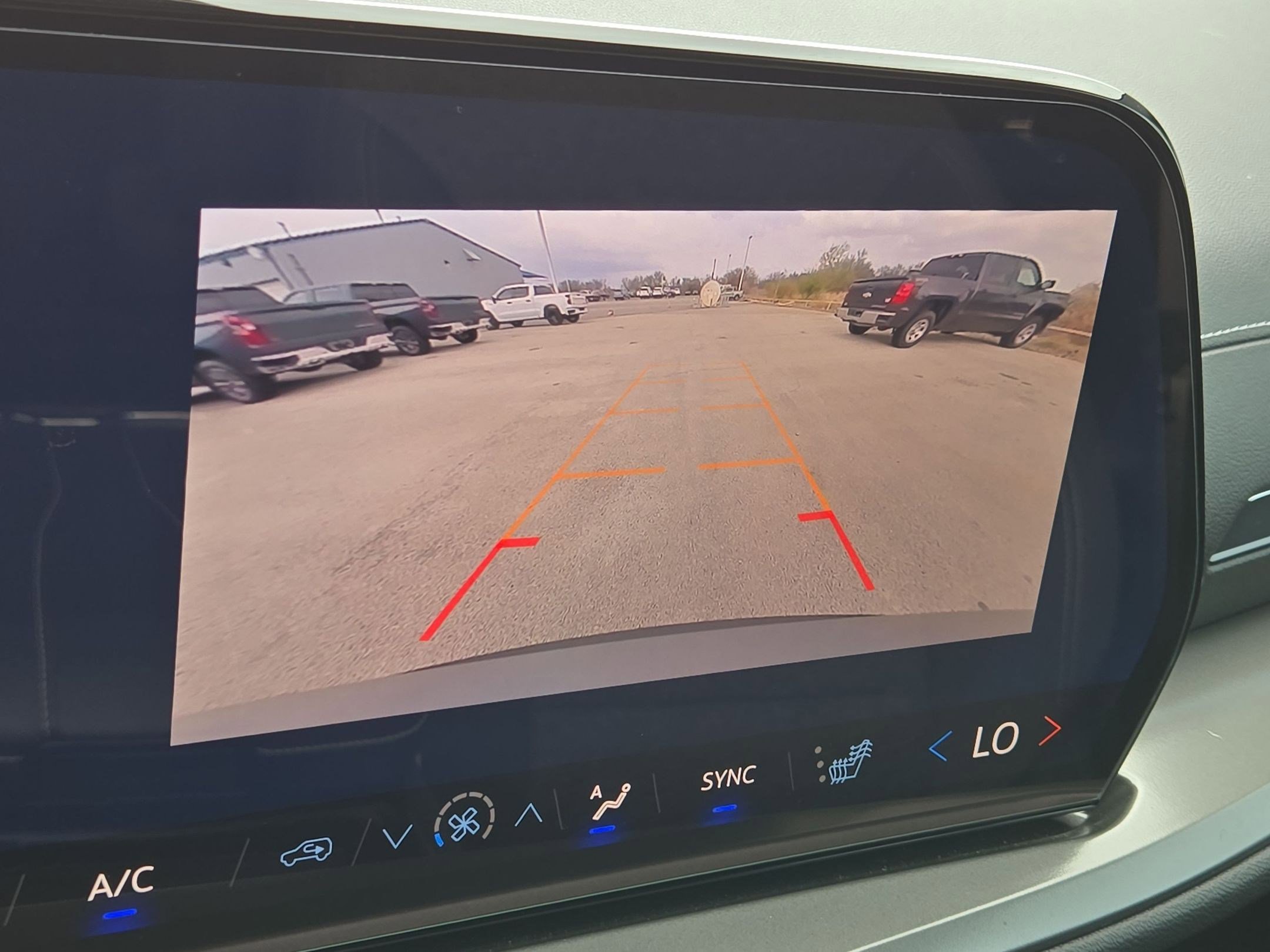 Certified 2026 Chevrolet Traverse LT w/ Midnight/Sport Edition image 19