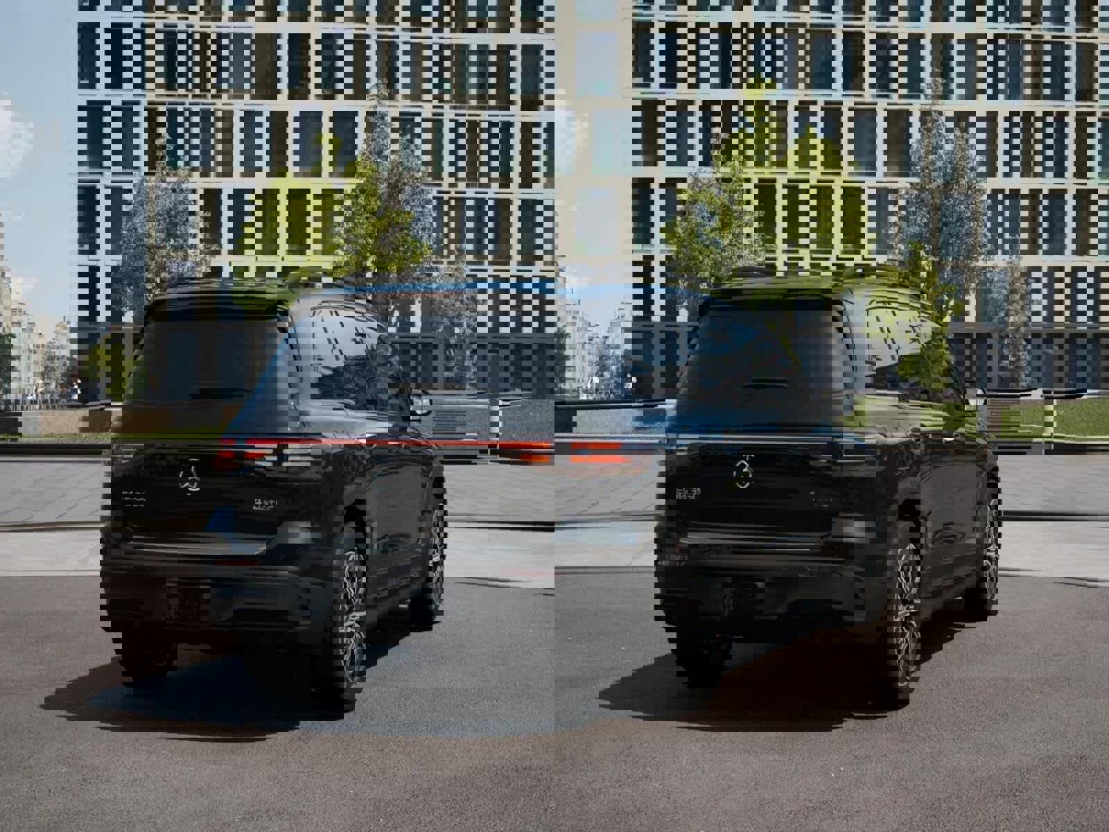 Used 2024 Mercedes-Benz EQB 350 4MATIC SUV image 52