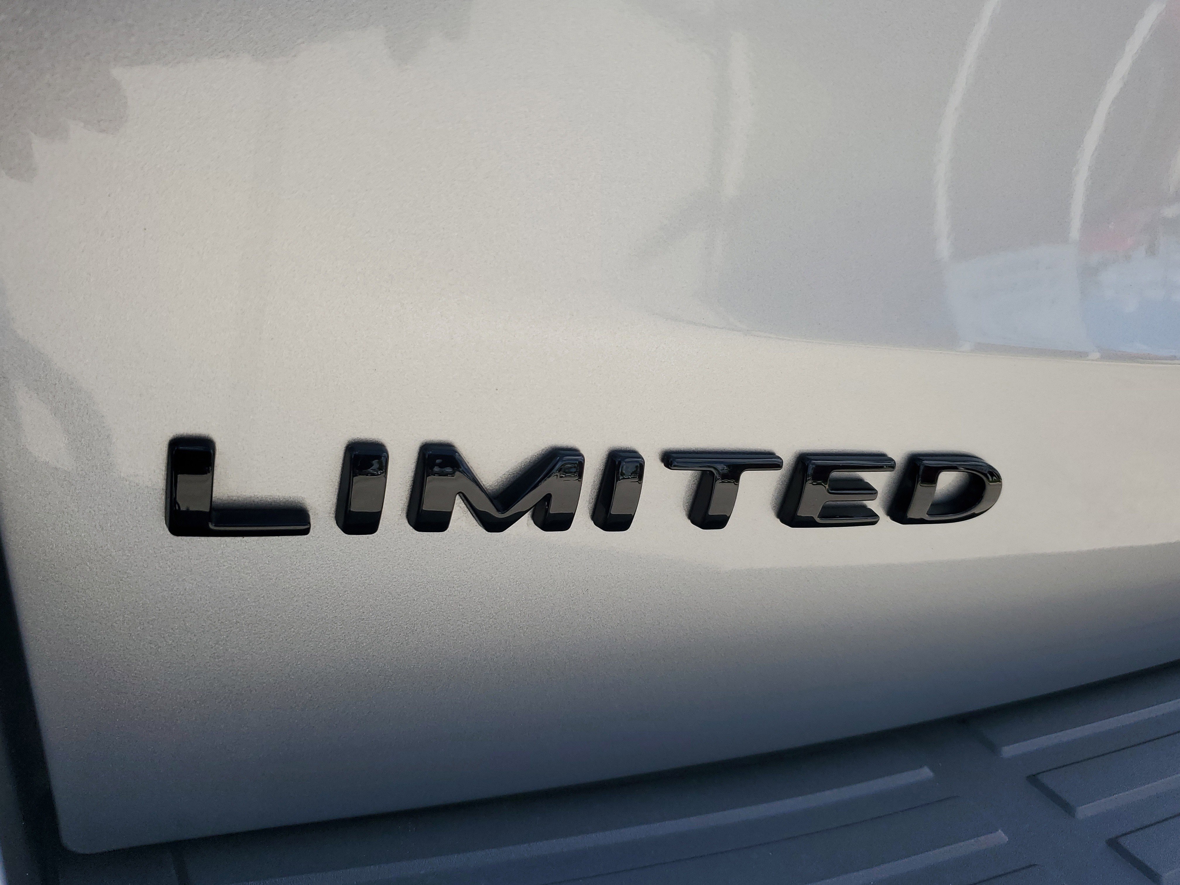 Used 2023 Ford Expedition Limited image 32