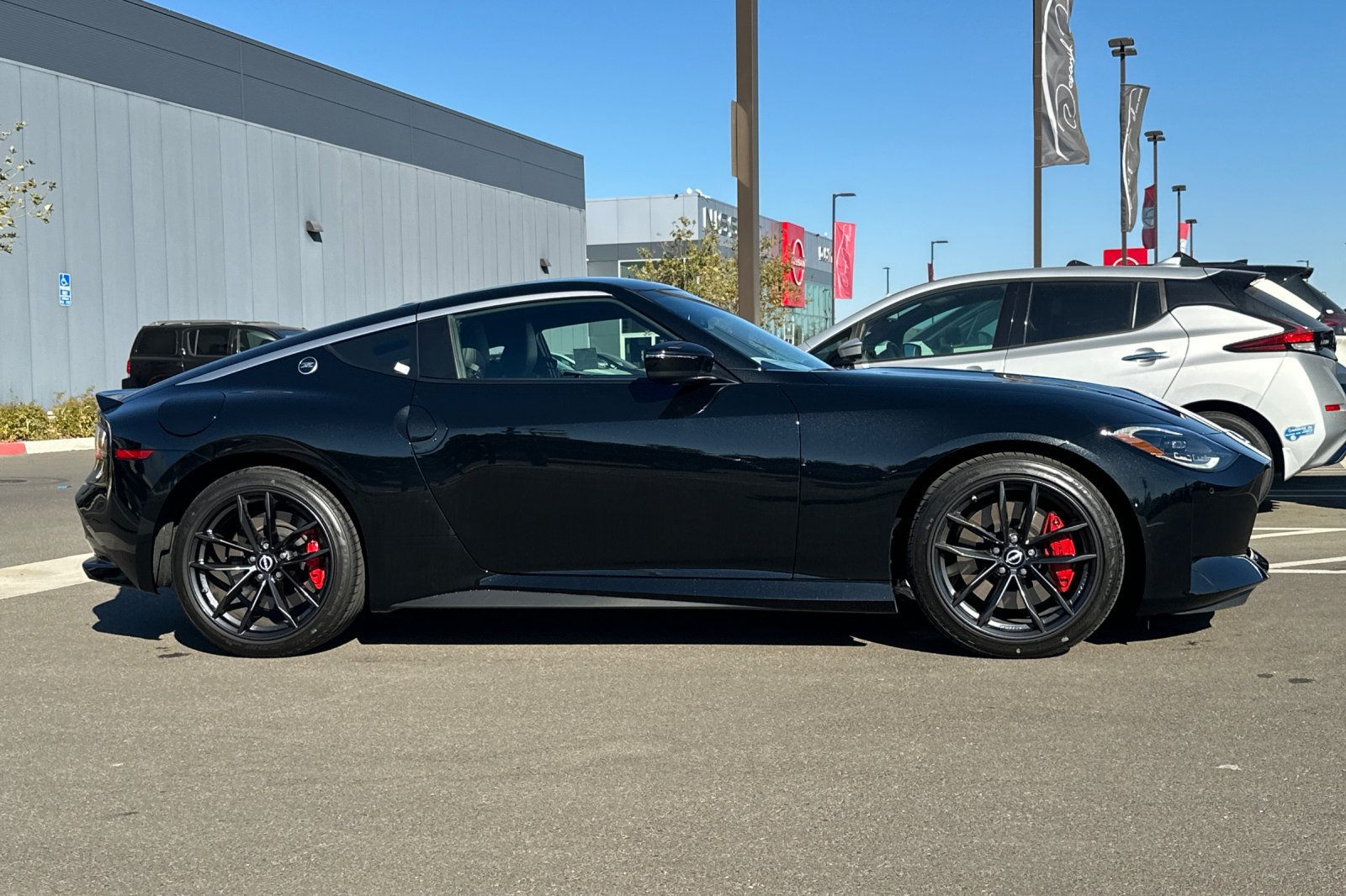 Certified 2024 Nissan Z Performance w/ Floor Mat Package RWD image 3
