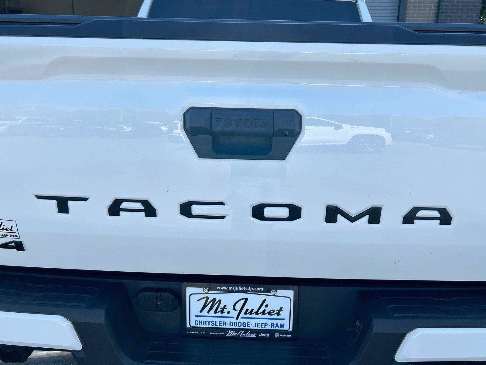 Used 2024 Toyota Tacoma TRD Sport AWD/4WD image 13