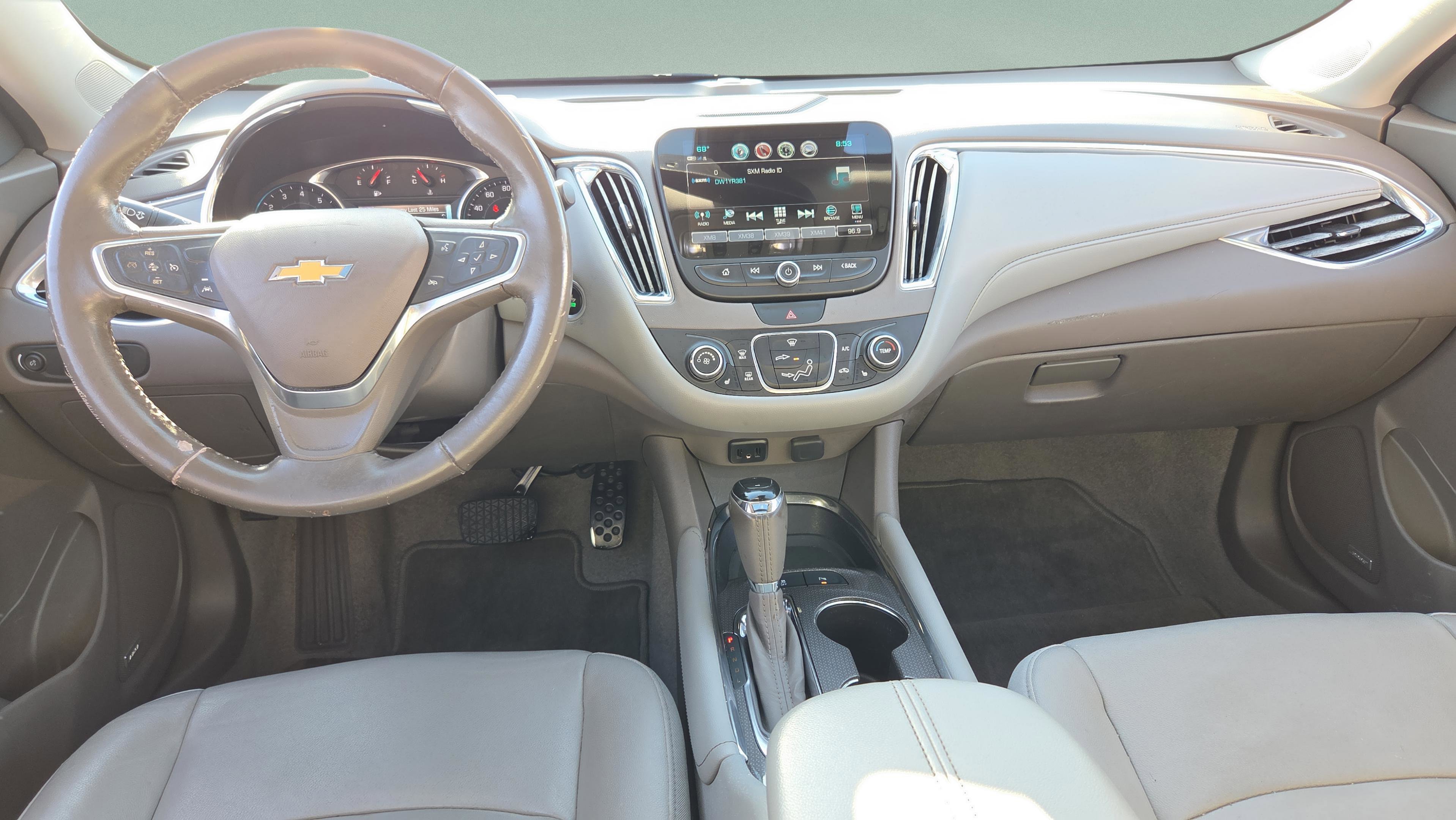 Used 2017 Chevrolet Malibu LT w/ Leather Package image 13