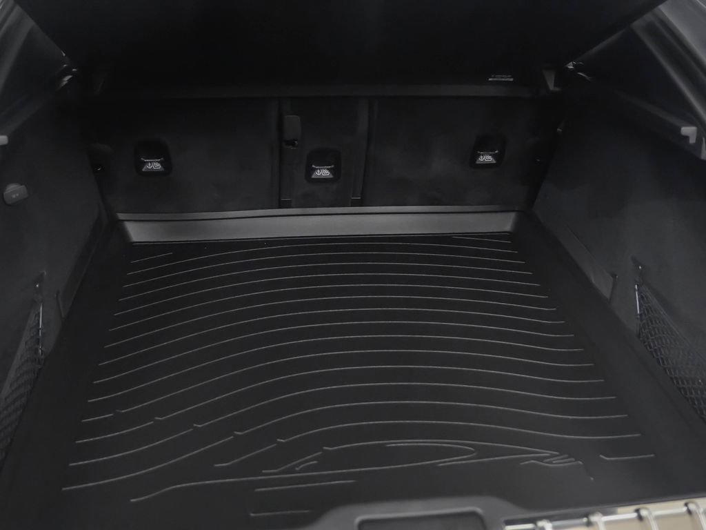 Certified 2025 Porsche Panamera 4 AWD/4WD image 27