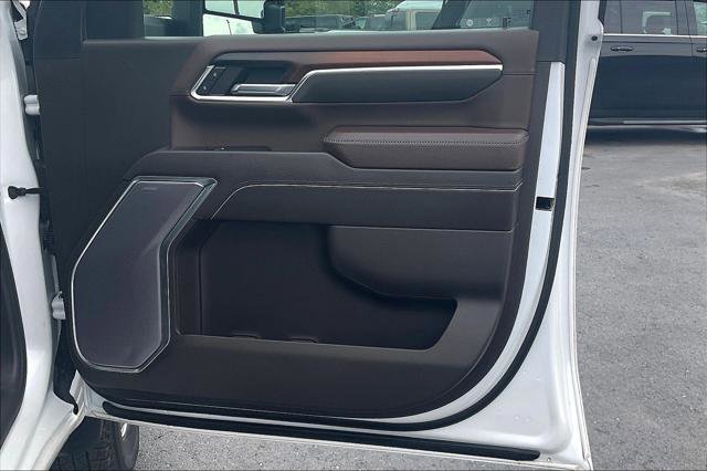 Used 2024 GMC Sierra 3500 Denali w/ Technology Package image 25