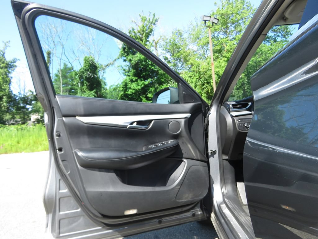 Used 2019 INFINITI QX50 Luxe AWD/4WD image 9