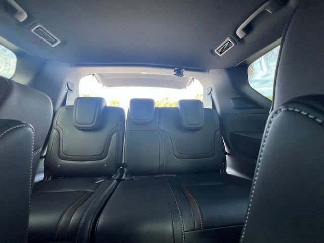 New 2025 Nissan Armada SL w/ Captain's Chari Seat Package image 36