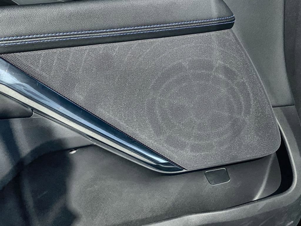 Used 2026 Cadillac Escalade IQL Luxury image 24