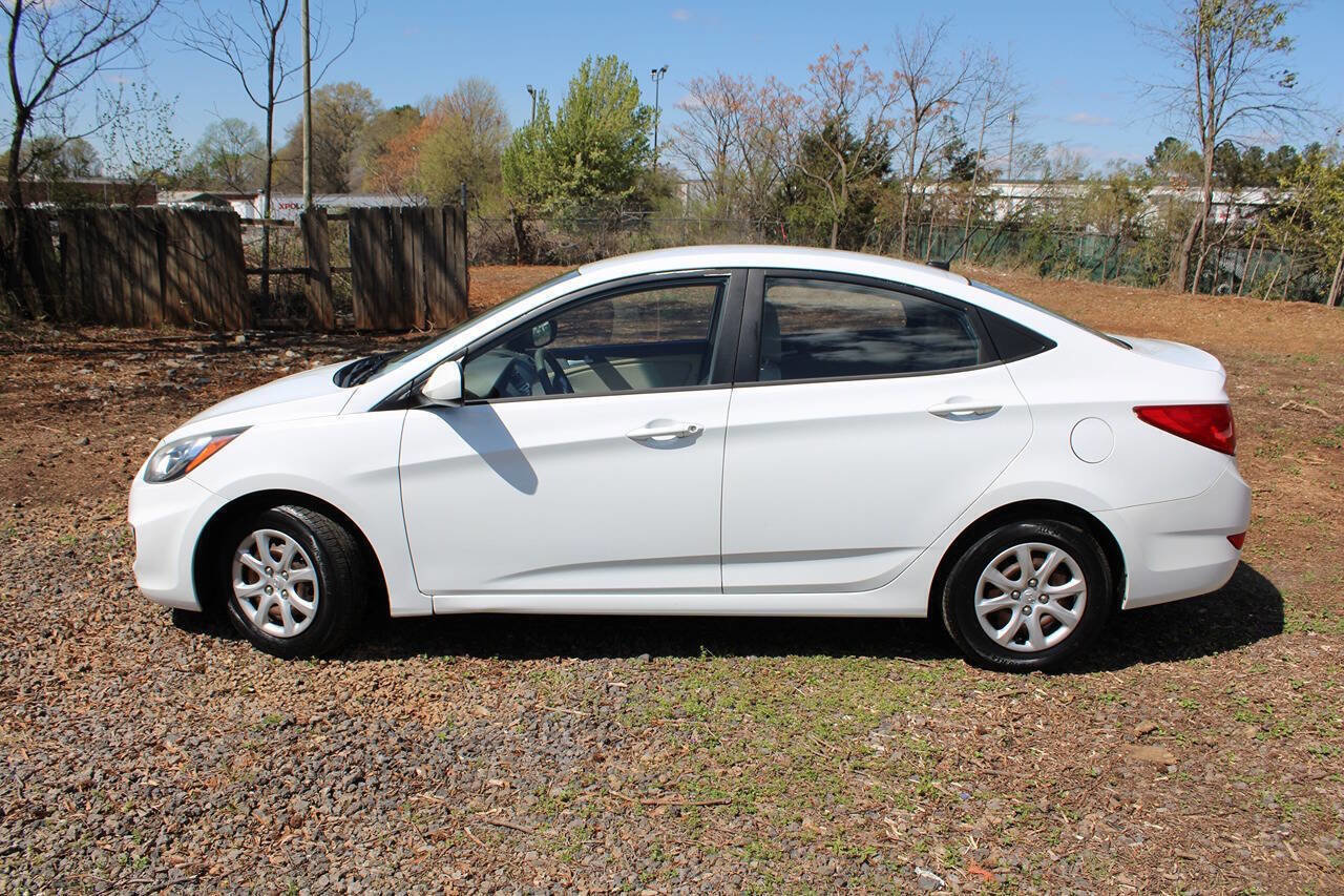 Used 2013 Hyundai Accent GLS image 12