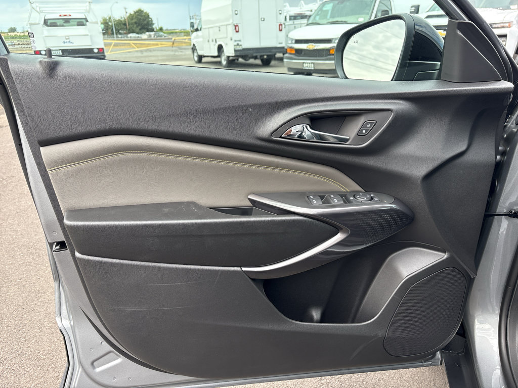 New 2026 Chevrolet Trax ACTIV w/ Sunroof Package FWD image 14
