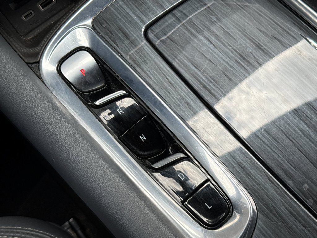 Used 2022 Buick Enclave Premium FWD image 22