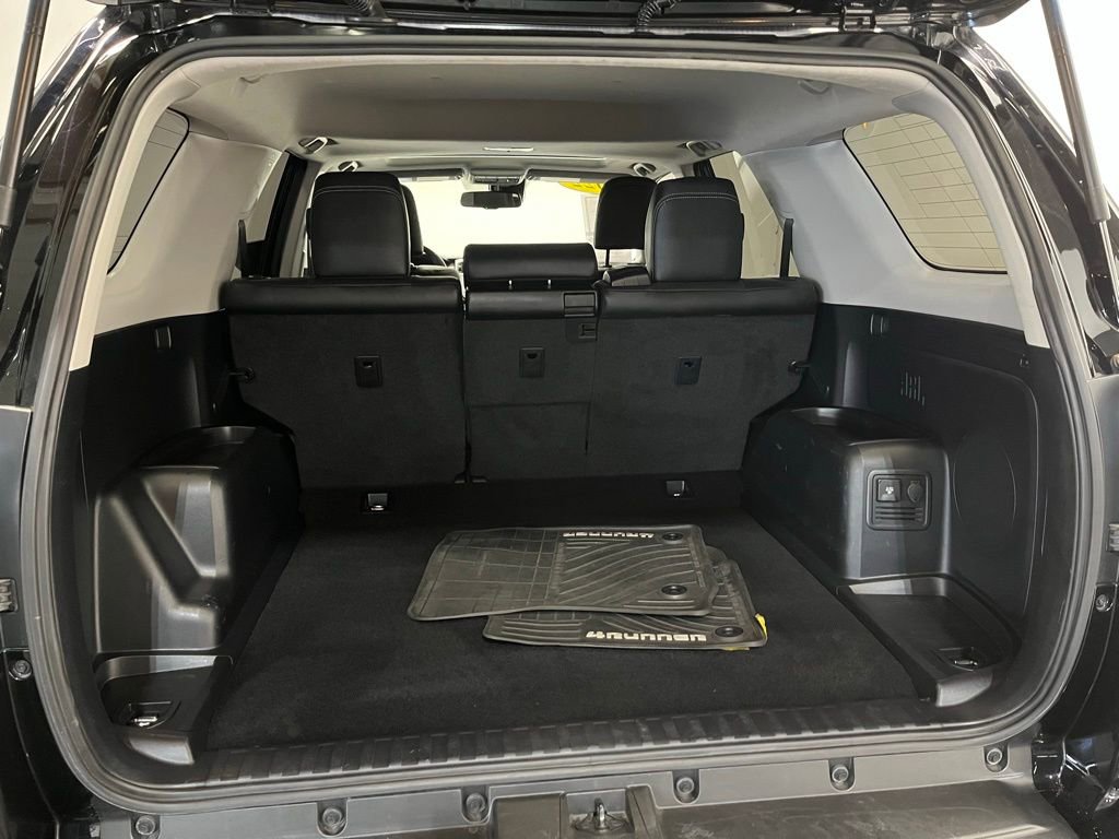 Used 2022 Toyota 4Runner Limited image 19
