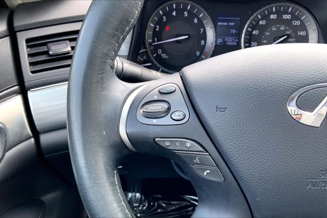 Used 2018 INFINITI Q70 Luxe AWD/4WD image 18
