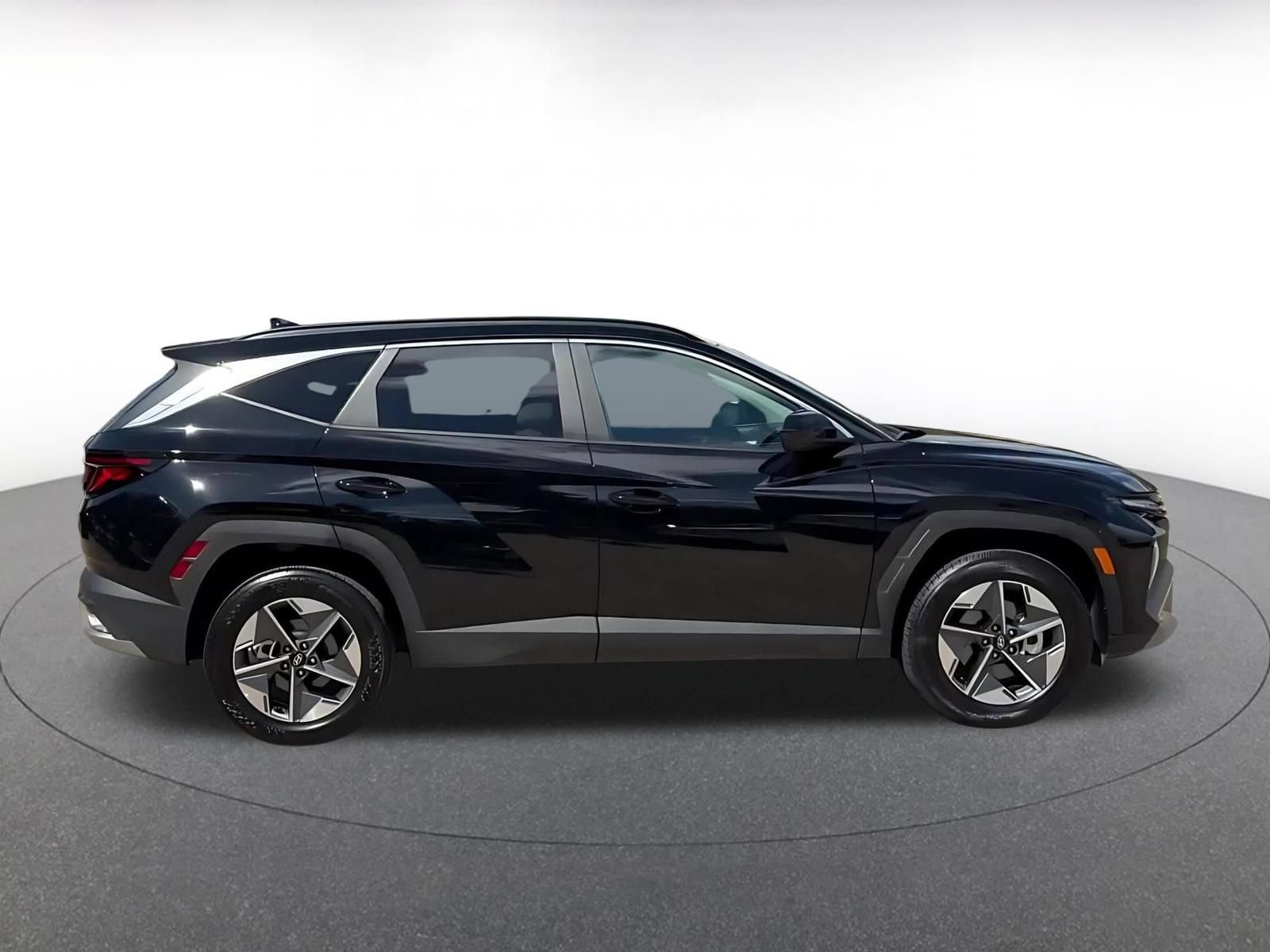 Used 2026 Hyundai Tucson SEL AWD/4WD image 16