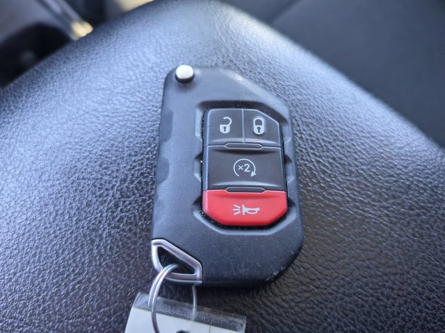 Used 2024 Jeep Wrangler Unlimited w/ Convenience Group AWD/4WD image 28