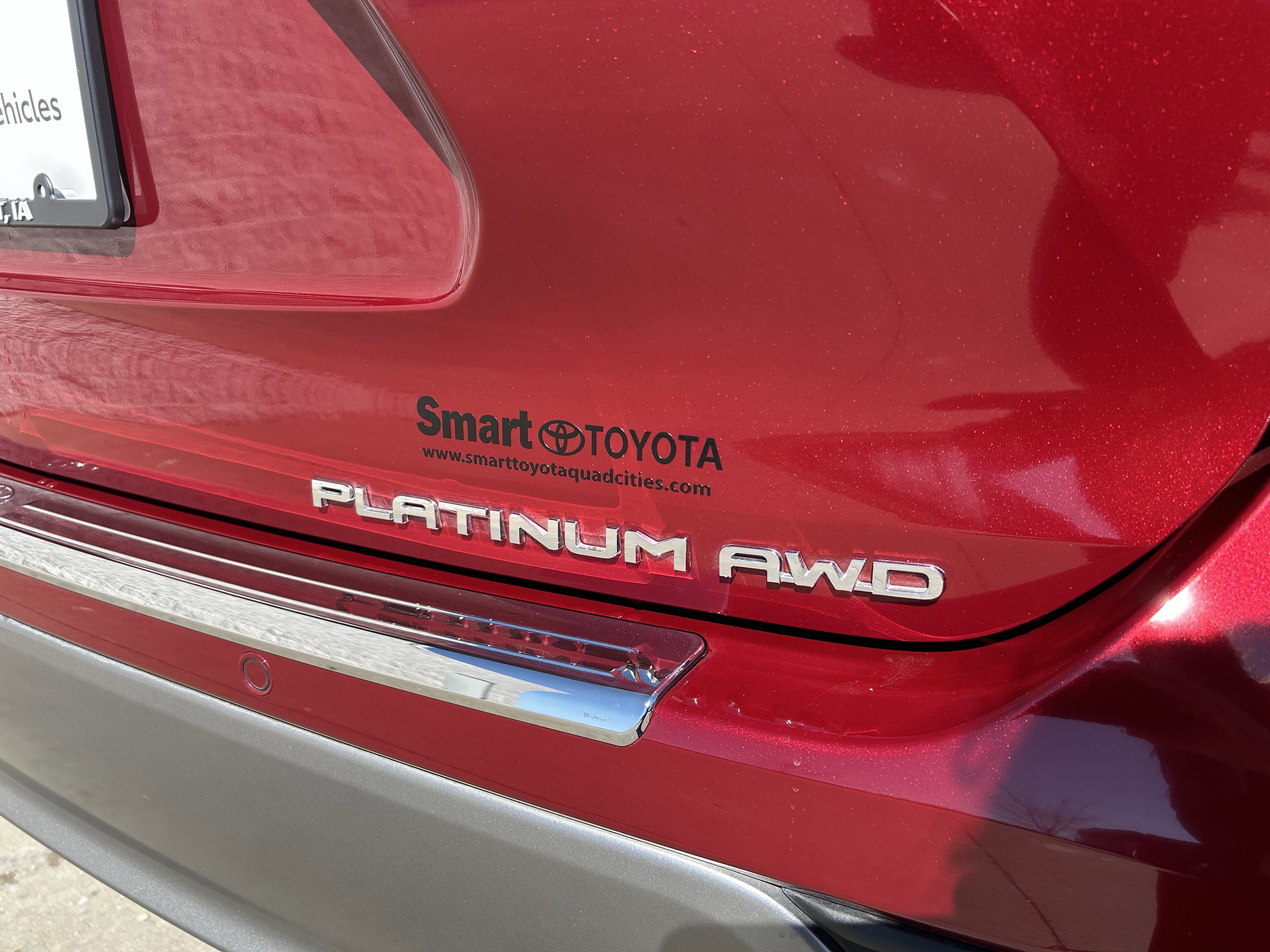 Used 2024 Toyota Highlander Platinum image 21