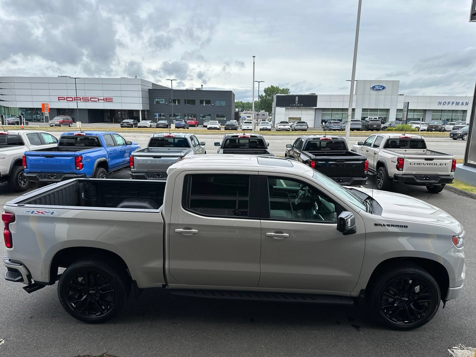 New 2026 Chevrolet Silverado 1500 RST w/ Safety Package AWD/4WD image 4
