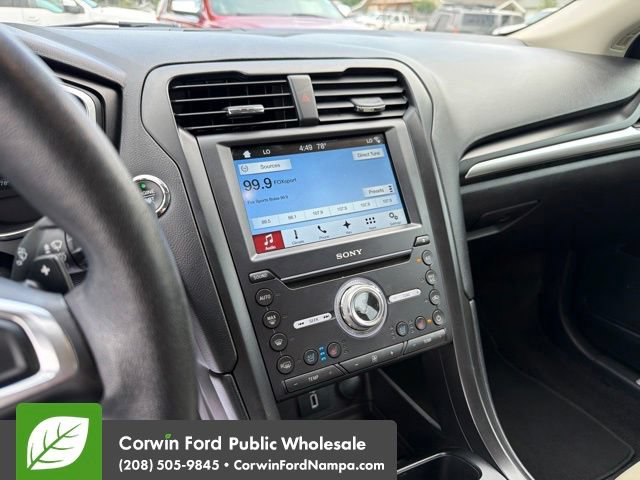 Used 2017 Ford Fusion Titanium FWD image 21