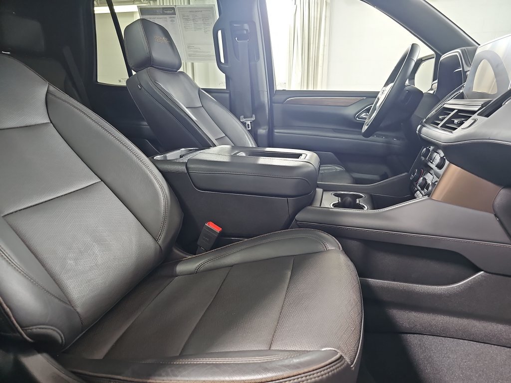 Used 2023 Chevrolet Tahoe High Country AWD/4WD image 13